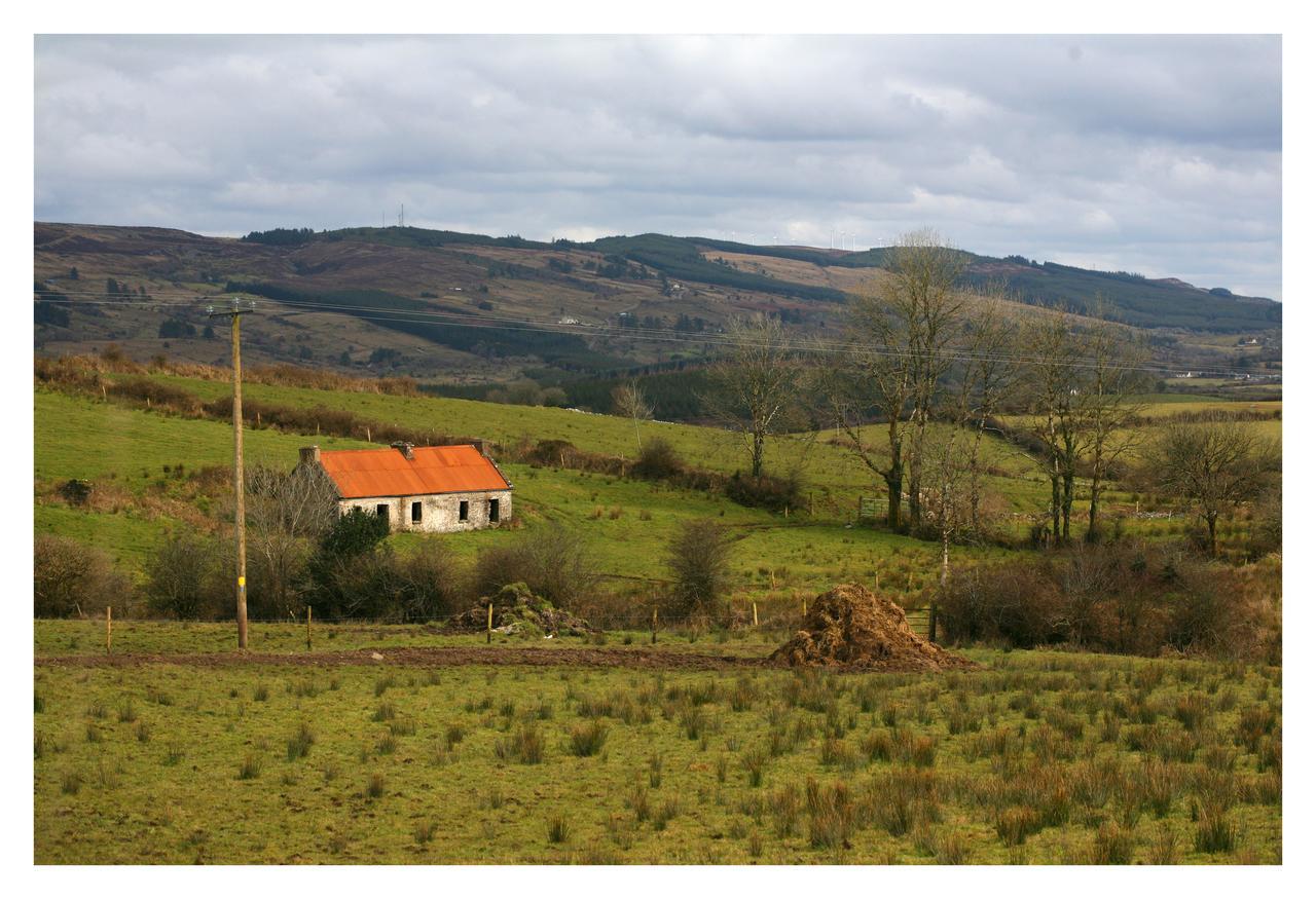 Ash Lodge Moytirra Экстерьер фото
